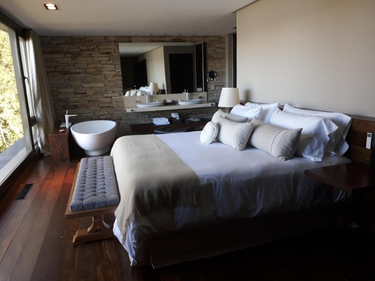 Calfuco Wine & Hotel Puerto Manzano